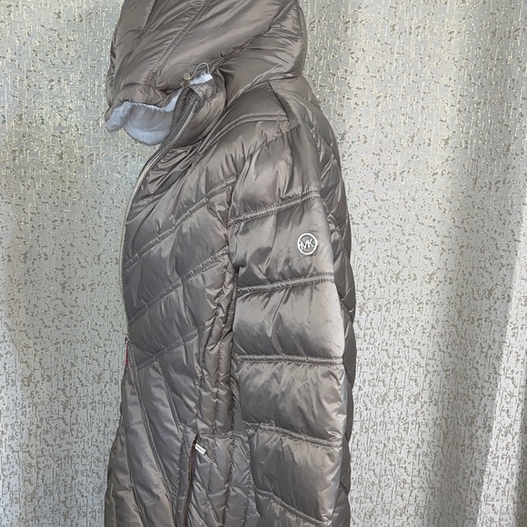 Michael Kors Missy Short Tan Quilted Down Nylon Puffer Jacket, NWT - Picture 2 of 4